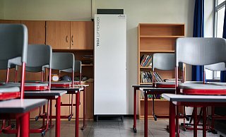 Noch vor den Herbstferien sollten die ersten Lüftunganlagen auch in Bielefelder Klassenräumen für mehr Sicherheit sorgen. Daraus wird nichts. - Bernd Thissen Noch vor den Herbstferien sollten die ersten Lüftunganlagen auch in Bielefelder Klassenräumen für mehr Sicherheit sorgen. Daraus wird nichts. - Bernd Thissen