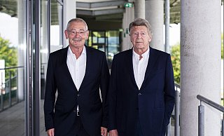 Vorsitzender Ernst-Wilhelm Vortmeyer (l.) und Horst Finkemeier erzählen im Interview über die Zukunft des SV Rödinghausen. - Noah Wedel Vorsitzender Ernst-Wilhelm Vortmeyer (l.) und Horst Finkemeier erzählen im Interview über die Zukunft des SV Rödinghausen. - Noah Wedel