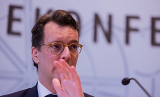Hendrik Wüst (CDU), Ministerpräsident von Nordrhein-Westfalen, wirft der Ampel-Koalition Wortbruch bei der Altschuldenlösung vor. - Rolf Vennenbernd Hendrik Wüst (CDU), Ministerpräsident von Nordrhein-Westfalen, wirft der Ampel-Koalition Wortbruch bei der Altschuldenlösung vor. - Rolf Vennenbernd