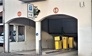Die Tiefgarage an der Klockenstraße in der Altstadt Warburg: Etwa die Hälfte der Fläche kann wieder zum Parken genutzt werden. - Simone Flörke Die Tiefgarage an der Klockenstraße in der Altstadt Warburg: Etwa die Hälfte der Fläche kann wieder zum Parken genutzt werden. - Simone Flörke