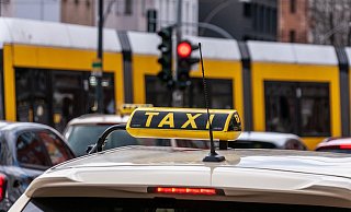 Taxifahrten gehören eigentlich nicht zu den Leistungen, die das 49-Euro-Ticket abdeckt. In einer Kommune im Kreis Herford könnte sich das ändern. - Symbolfoto: Pixabay Taxifahrten gehören eigentlich nicht zu den Leistungen, die das 49-Euro-Ticket abdeckt. In einer Kommune im Kreis Herford könnte sich das ändern. - Symbolfoto: Pixabay