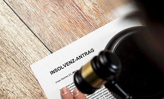 Der Streit um den Verkauf der Firma führte nun zu einer Doppelpleite. - Symbolbild: dpa Der Streit um den Verkauf der Firma führte nun zu einer Doppelpleite. - Symbolbild: dpa