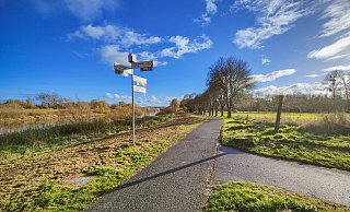 Spatenstich für den Ausbau des Weserradwegs auf der Rehmer Insel. - Archiv: NW Spatenstich für den Ausbau des Weserradwegs auf der Rehmer Insel. - Archiv: NW