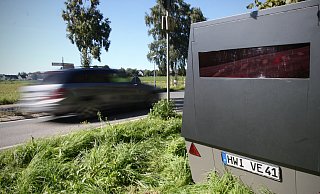Der Kreis-Blitzer - hier bei seinem letzten Einsatz an der Ellerbuscher Straße - hat auch in Löhne-Ort etliche Temposünder erwischt. - Felix Eisele Der Kreis-Blitzer - hier bei seinem letzten Einsatz an der Ellerbuscher Straße - hat auch in Löhne-Ort etliche Temposünder erwischt. - Felix Eisele