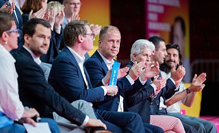 Die FDP in NRW um Spitzenkandidat Joachim Stamp (M.). - Rolf Vennenbernd Die FDP in NRW um Spitzenkandidat Joachim Stamp (M.). - Rolf Vennenbernd