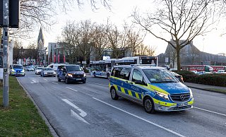 Schon vor einigen Wochen gab es einen Auto-Korso gegen die Ampelregierung mit anschließender Kundgebung auf dem Maspernplatz. - Niklas Tüns Schon vor einigen Wochen gab es einen Auto-Korso gegen die Ampelregierung mit anschließender Kundgebung auf dem Maspernplatz. - Niklas Tüns