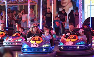 Die Karussells auf der Gütersloher Kirmes sollen auch in Zukunft nicht von Cannbis-Wolken vernebelt werden. Ein offizielles Verbot gibt es bislang allerdings nicht. - Jens Dünhölter Die Karussells auf der Gütersloher Kirmes sollen auch in Zukunft nicht von Cannbis-Wolken vernebelt werden. Ein offizielles Verbot gibt es bislang allerdings nicht. - Jens Dünhölter