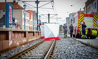 Feuerwehrmänner an der Unglücksstelle. - Mike-Dennis Müller Feuerwehrmänner an der Unglücksstelle. - Mike-Dennis Müller