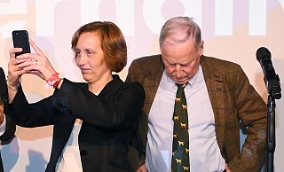 Die AfD-Oberen Beatrix von Storch und Alexander Gauland bei einer Wahlparty nach der Bundestagswahl 2017. - picture alliance / Bernd Von Jutrczenka/dpa Die AfD-Oberen Beatrix von Storch und Alexander Gauland bei einer Wahlparty nach der Bundestagswahl 2017. - picture alliance / Bernd Von Jutrczenka/dpa