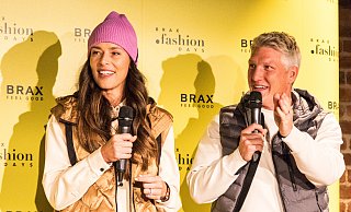 Bastian Schweinsteiger und Ehefrau Ana Ivanovic waren die Überraschungsgäste des Unternehmens Brax bei der Präsentation der Wintermode der Saison 2022/23 in Herford. - Ralf Bittner (Archivfoto) Bastian Schweinsteiger und Ehefrau Ana Ivanovic waren die Überraschungsgäste des Unternehmens Brax bei der Präsentation der Wintermode der Saison 2022/23 in Herford. - Ralf Bittner (Archivfoto)