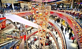 Bebilderung der Bilanz des Weihnachtsgeschäftes, evtl. volle Innenstadt. Weihnachtsdeko im loom - Sarah Jonek Bebilderung der Bilanz des Weihnachtsgeschäftes, evtl. volle Innenstadt. Weihnachtsdeko im loom - Sarah Jonek