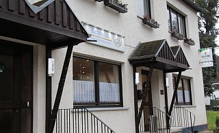 Das Kenonia an Ovenhausens Hauptstraße hat seit dem 30. November geöffnet. - Alexander Graßhoff Das Kenonia an Ovenhausens Hauptstraße hat seit dem 30. November geöffnet. - Alexander Graßhoff