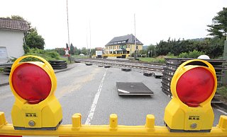 Bleibt länger gesperrt: Der Bahnübergang Brakeler Straße in Ottbergen. - David Schellenberg Bleibt länger gesperrt: Der Bahnübergang Brakeler Straße in Ottbergen. - David Schellenberg