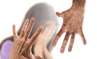 Gewalt gegen Frauen, das ist auch im ländlichen Kreis Höxter ein Thema. Insgesamt wurden im letzten Jahr in der Frauenberatungsstelle der AWO 342 Beratungen durchgeführt. - Gerd Altmann Gewalt gegen Frauen, das ist auch im ländlichen Kreis Höxter ein Thema. Insgesamt wurden im letzten Jahr in der Frauenberatungsstelle der AWO 342 Beratungen durchgeführt. - Gerd Altmann