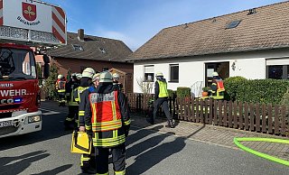 Zu einem Einsatz in der Wollgrasstraße in Salzkotten wurde die Feuerwehr gerufen. - Ralph Meyer Zu einem Einsatz in der Wollgrasstraße in Salzkotten wurde die Feuerwehr gerufen. - Ralph Meyer