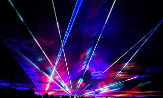 Die jeweils 15-minütige Lasershow gibt es jeden Abend vier Mal in der Nähe der Stadthalle. - Privat Die jeweils 15-minütige Lasershow gibt es jeden Abend vier Mal in der Nähe der Stadthalle. - Privat