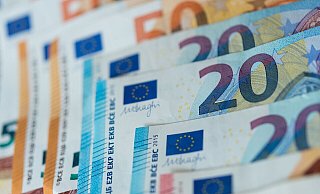 Einer Umfrage zufolge würde eine Mehrheit der Bevölkerung die Schuldenbremse in ihrer aktuellen Form beibehalten. - Monika Skolimowska/zb/dpa Einer Umfrage zufolge würde eine Mehrheit der Bevölkerung die Schuldenbremse in ihrer aktuellen Form beibehalten. - Monika Skolimowska/zb/dpa