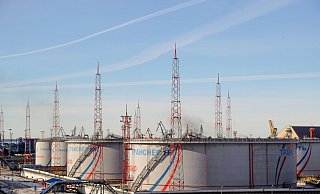 Die Rechnung hinter dem Vorhaben: Weniger Erlöse aus Ölgeschäften = weniger Geld für Kriegsführung (Archivbild) - Stringer/dpa Die Rechnung hinter dem Vorhaben: Weniger Erlöse aus Ölgeschäften = weniger Geld für Kriegsführung (Archivbild) - Stringer/dpa