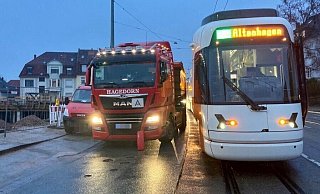 Der Unfall ereignete sich, als der Lkw an einer Baustelle rangierte. - Jens Reichenbach Der Unfall ereignete sich, als der Lkw an einer Baustelle rangierte. - Jens Reichenbach