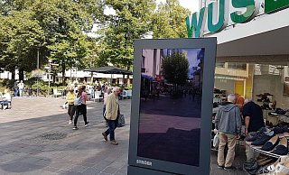 Hingucker auch ohne Bild: Die digitalen Werbetafeln in der Paderborner Westernstraße. - Birger Berbüsse Hingucker auch ohne Bild: Die digitalen Werbetafeln in der Paderborner Westernstraße. - Birger Berbüsse