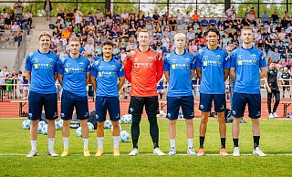 Die SCP-Neuzugänge (v. l.) Felix Götze, Luca Herrmann, Mika Baur, Markus Schubert, Anton Bäuerle, Santiago Castaneda und Tjark Scheller beim Trainingsauftakt. - Besim Mazhiqi Die SCP-Neuzugänge (v. l.) Felix Götze, Luca Herrmann, Mika Baur, Markus Schubert, Anton Bäuerle, Santiago Castaneda und Tjark Scheller beim Trainingsauftakt. - Besim Mazhiqi