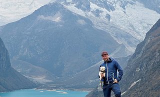 Benedikt Goesmann und sein Hund Bruno haben schon einige Berge hinter sich gelassen. Nach Peru ist er nun in Bolivien angekommen. - Goesmann Benedikt Goesmann und sein Hund Bruno haben schon einige Berge hinter sich gelassen. Nach Peru ist er nun in Bolivien angekommen. - Goesmann