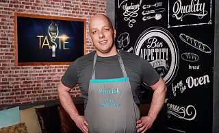 Patrick Büscher tritt wieder bei "The Taste" an. - SAT.1/Benedikt Müller Patrick Büscher tritt wieder bei "The Taste" an. - SAT.1/Benedikt Müller