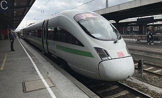 Der ICE, hier beim Halt in Hamm, soll nach den Vorgaben des Deutschlandtakts zwischen Bielefeld und Hannover künftig bis zu 300 km/h schnell fahren. - Matthias Bungeroth Der ICE, hier beim Halt in Hamm, soll nach den Vorgaben des Deutschlandtakts zwischen Bielefeld und Hannover künftig bis zu 300 km/h schnell fahren. - Matthias Bungeroth