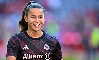 Lena Oberdorf krönte ihr Startelf-Debüt mit zwei Toren. - Sven Hoppe/dpa Lena Oberdorf krönte ihr Startelf-Debüt mit zwei Toren. - Sven Hoppe/dpa