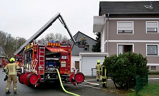 Rund 30 Einsatzkräfte der Feuerwehrwehr Bad Lippsprinnge sind im Einsatz. - Ralph Meyer Rund 30 Einsatzkräfte der Feuerwehrwehr Bad Lippsprinnge sind im Einsatz. - Ralph Meyer