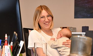 Wenn nötig, darf Sohn Oliver mit in das Büro von Steinhagens Bürgermeisterin Sarah Süß. - Jonas Damme Wenn nötig, darf Sohn Oliver mit in das Büro von Steinhagens Bürgermeisterin Sarah Süß. - Jonas Damme