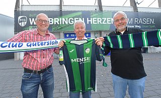 Helmut Delker (v.l.), Hans-Hermann Kirschner und Heiner Kollmeyer bilden den geschäftsführenden Vorstand des FC Gütersloh. - sport/presse/foto Dünhölter Helmut Delker (v.l.), Hans-Hermann Kirschner und Heiner Kollmeyer bilden den geschäftsführenden Vorstand des FC Gütersloh. - sport/presse/foto Dünhölter