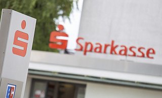 Die Sparkassen Paderborn-Detmold unterstützt 70 Vereine aus der Region. - Niklas Tüns (Symbolbild) Die Sparkassen Paderborn-Detmold unterstützt 70 Vereine aus der Region. - Niklas Tüns (Symbolbild)