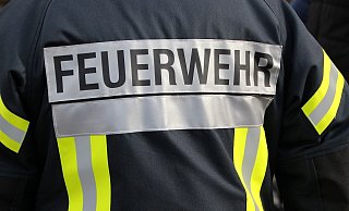 Die Feuerwehr rückte am Donnerstagabend zur B 64 aus. - Pixabay (Symbolbild) Die Feuerwehr rückte am Donnerstagabend zur B 64 aus. - Pixabay (Symbolbild)