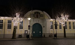 Nach zwei Jahren Bauzeit war die Markthalle in Herford erst Ende August 2019 neu eröffnet worden. Jetzt sind Nachbesserungen bei der Lüftung gefordert. - Natalie Gottwald Nach zwei Jahren Bauzeit war die Markthalle in Herford erst Ende August 2019 neu eröffnet worden. Jetzt sind Nachbesserungen bei der Lüftung gefordert. - Natalie Gottwald