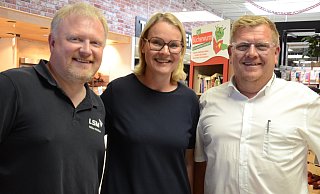 Mike Möller, Meike Wehrmann und Stefan Hartmann vom Gewerbeverein Stemwede freuen sich auf den Stemweder Markt in Levern. Der findet am 20. und 21. September statt. - Joern Spreen-Ledebur Mike Möller, Meike Wehrmann und Stefan Hartmann vom Gewerbeverein Stemwede freuen sich auf den Stemweder Markt in Levern. Der findet am 20. und 21. September statt. - Joern Spreen-Ledebur