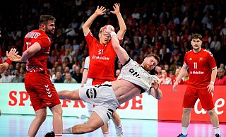 DHB-Kapitän Johannes Golla hat deutliche Kritik an der Leistung beim 32:32 in der Schweiz geübt. - Marco Wolf/dpa DHB-Kapitän Johannes Golla hat deutliche Kritik an der Leistung beim 32:32 in der Schweiz geübt. - Marco Wolf/dpa