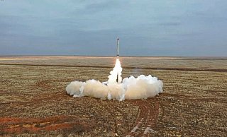 Das vom russischen Verteidigungsministerium zur Verfügung gestellte Videostandbild zeigt den Start einer russischen Iskander-K-Rakete. - Foto: Uncredited/Russian Defense Ministry Press Service/dpa Das vom russischen Verteidigungsministerium zur Verfügung gestellte Videostandbild zeigt den Start einer russischen Iskander-K-Rakete. - Foto: Uncredited/Russian Defense Ministry Press Service/dpa