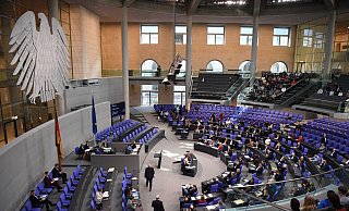 Es laufen bereits Gespräche für den Etat 2025 - und die dürften ebenfalls nicht einfach werden. Allein im Kernhaushalt klafft erneut eine Lücke im zweistelligen Milliardenbereich. - Ann-Marie Utz/dpa Es laufen bereits Gespräche für den Etat 2025 - und die dürften ebenfalls nicht einfach werden. Allein im Kernhaushalt klafft erneut eine Lücke im zweistelligen Milliardenbereich. - Ann-Marie Utz/dpa