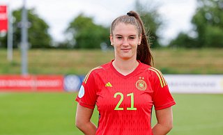 Erstmals seit 2023 wieder im DFB-Kader: Ena Mahmutovic. - Daniel Löb/dpa Erstmals seit 2023 wieder im DFB-Kader: Ena Mahmutovic. - Daniel Löb/dpa