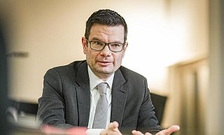 «Die Situation für die betroffene Frau ist schwierig genug - wir dürfen sie nicht noch erschweren»: Bundesjustizminister Marco Buschmann. - Foto: Michael Kappeler/dpa «Die Situation für die betroffene Frau ist schwierig genug - wir dürfen sie nicht noch erschweren»: Bundesjustizminister Marco Buschmann. - Foto: Michael Kappeler/dpa