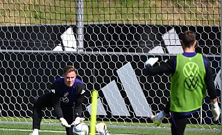 Zurück im DFB-Tor: Marc-André ter Stegen beim Training der Nationalmannschaft. - Federico Gambarini/dpa Zurück im DFB-Tor: Marc-André ter Stegen beim Training der Nationalmannschaft. - Federico Gambarini/dpa