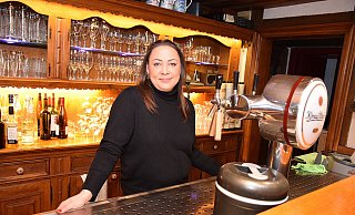 Rebecca Schmollmann hat die Gaststätte Friedenslinde im Kreis Gütersloh mit ihrem rustikalen Charme fünf Jahre lang geführt. - Karin Prignitz Rebecca Schmollmann hat die Gaststätte Friedenslinde im Kreis Gütersloh mit ihrem rustikalen Charme fünf Jahre lang geführt. - Karin Prignitz