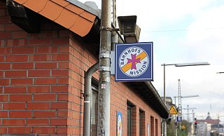 Die Bahnhofsmission am Paderborner Hauptbahnhof ist einem roten Backsteingebäude untergebracht. - David Knapp Die Bahnhofsmission am Paderborner Hauptbahnhof ist einem roten Backsteingebäude untergebracht. - David Knapp
