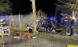 Die Mercedes A-Klasse wurde völlig zerstört - Thorsten Heß Die Mercedes A-Klasse wurde völlig zerstört - Thorsten Heß