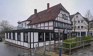 Das "Civico 65 Taxbäume" an der Hauptstraße ist dicht. Das Gastspiel hat gerade Mal ein Jahr gedauert. - Foto: Andreas Zobe/NW Das "Civico 65 Taxbäume" an der Hauptstraße ist dicht. Das Gastspiel hat gerade Mal ein Jahr gedauert. - Foto: Andreas Zobe/NW