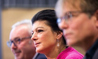 Das BSW plädiert dafür, Deutschland solle sich dann nicht an EU-Regeln halten, «wenn sie wirtschaftlicher Vernunft, sozialer Gerechtigkeit, Frieden, Demokratie und Meinungsfreiheit zuwiderlaufen». - Lando Hass/dpa Das BSW plädiert dafür, Deutschland solle sich dann nicht an EU-Regeln halten, «wenn sie wirtschaftlicher Vernunft, sozialer Gerechtigkeit, Frieden, Demokratie und Meinungsfreiheit zuwiderlaufen». - Lando Hass/dpa