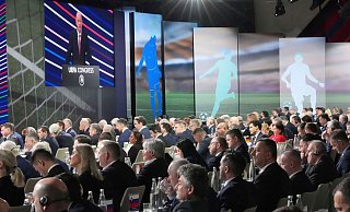 FIFA-Chef Infantino sprach bei der UEFA auch über die Frauen-WM 2031 und 2035. - Darko Vojinovic/AP/dpa FIFA-Chef Infantino sprach bei der UEFA auch über die Frauen-WM 2031 und 2035. - Darko Vojinovic/AP/dpa