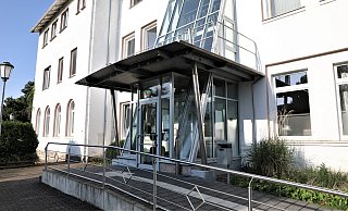 Im Rathaus der Stadt Willebadessen in Peckelsheim ist derzeit Norbert Hofnagel Amtsinhaber. Er hat drei Gegenkandidaten bekommen. - Simone Flörke Im Rathaus der Stadt Willebadessen in Peckelsheim ist derzeit Norbert Hofnagel Amtsinhaber. Er hat drei Gegenkandidaten bekommen. - Simone Flörke