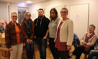 Mit gemischten Gefühlen sehen Pfarrerin Britta Mailänder und die Presbyter Alexandra Fischer, Sören Lorenzen, Susann O'Connor (ausscheidend) und Susanne Öwermann-Röding die Zukunft der evangelischen Kirchengemeinde Nettelstedt. - Sigrid Dittmann Mit gemischten Gefühlen sehen Pfarrerin Britta Mailänder und die Presbyter Alexandra Fischer, Sören Lorenzen, Susann O'Connor (ausscheidend) und Susanne Öwermann-Röding die Zukunft der evangelischen Kirchengemeinde Nettelstedt. - Sigrid Dittmann